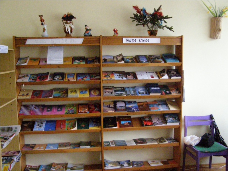 Vaizdas:Bibliotekoje 991.jpg