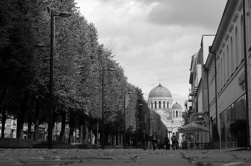 Vaizdas:Laisvės alėja nespalvotai... 5.jpg