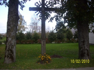 prie bažnyčios