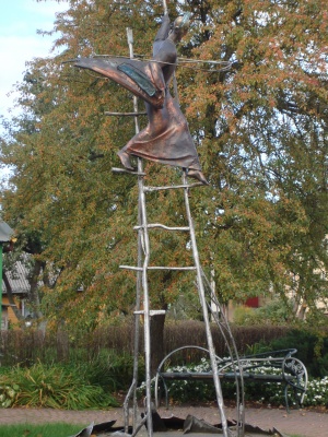 Besileidžiantis angelas. 2001 m.