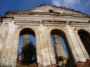 Alančių dvaro griuvėsiai