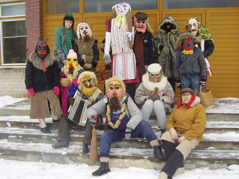Vaizdas:13. Pasėdėkim prieš kelionę 902.jpg
