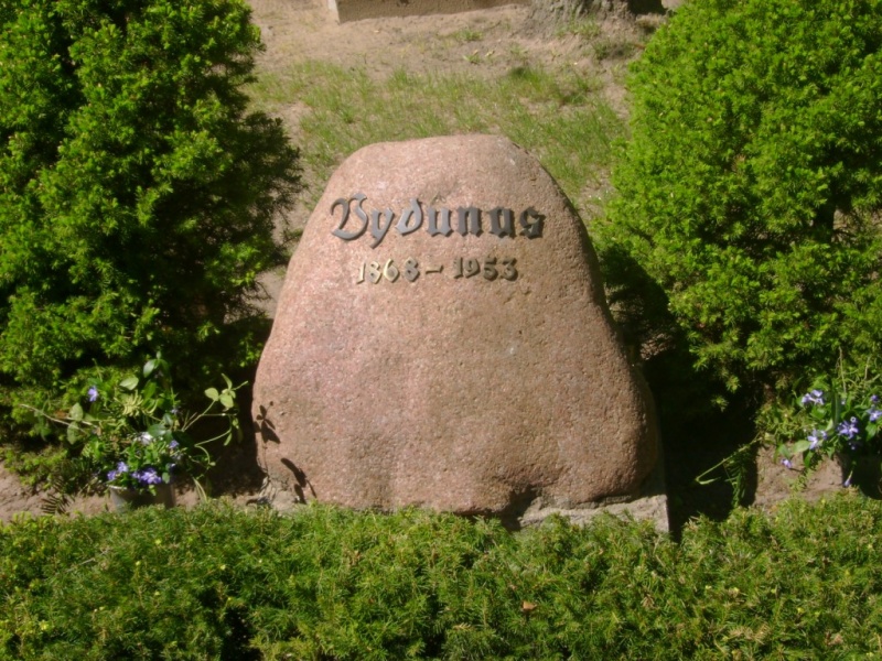 Vaizdas:Bitėnų kapinės (8).JPG