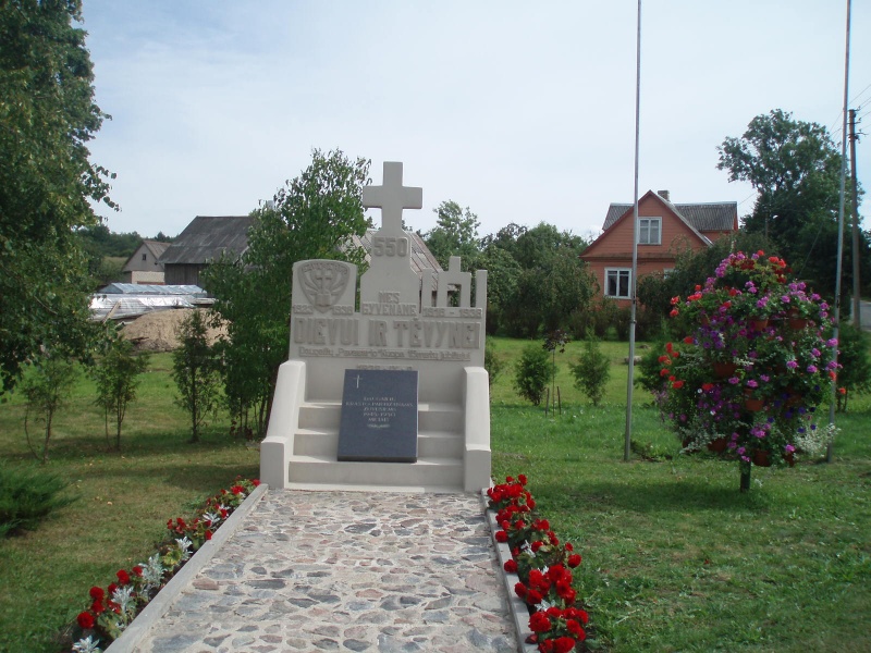 Vaizdas:Paminklas "Dievui ir Tėvynei" 656.jpg