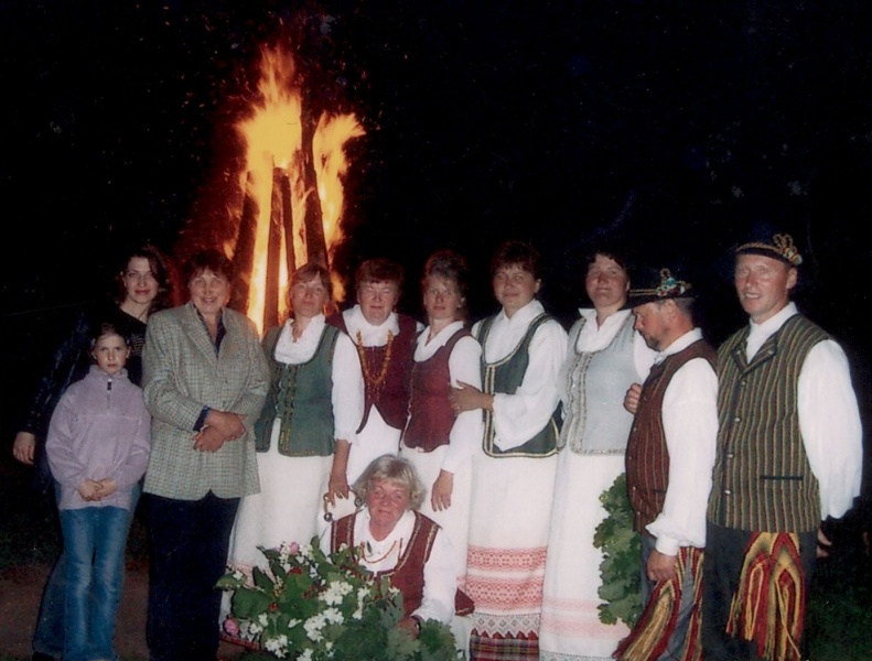 Vaizdas:Folkloro kolektyvas "Rudbala" 694.jpg