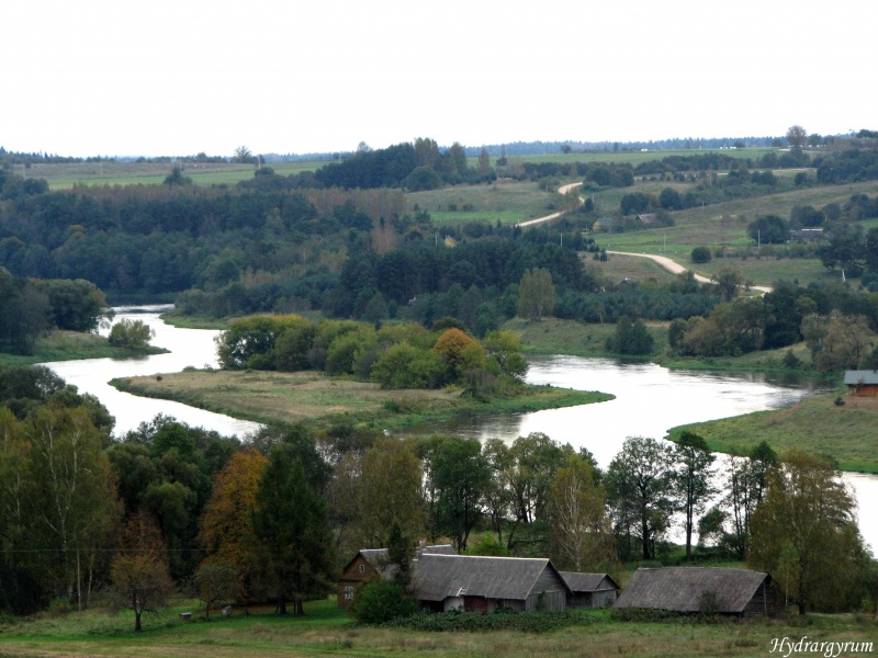 Vaizdas:Kernavė. Neries vingis su sala 384.jpg