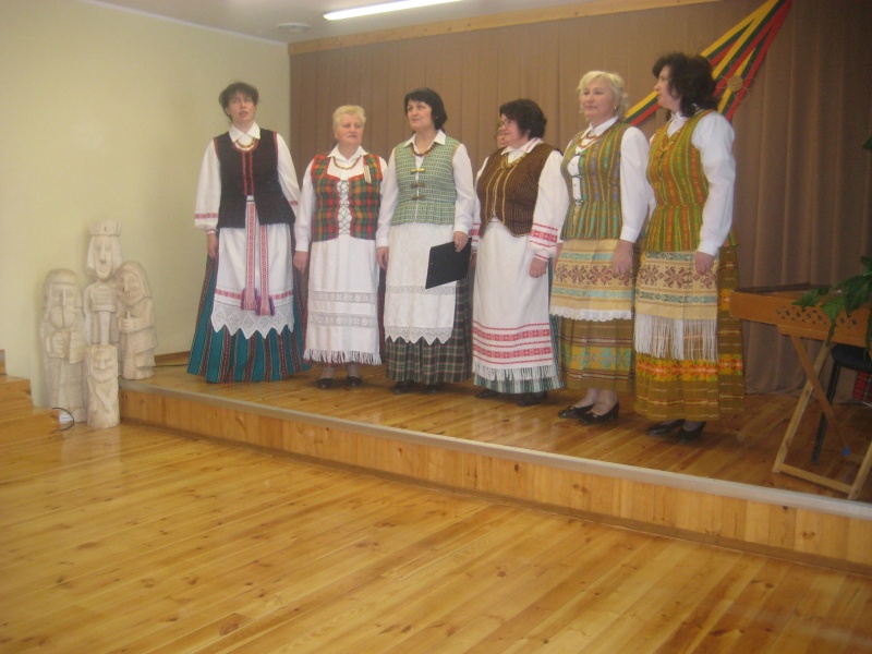 Vaizdas:Pakertų moterų ansamblis 407.jpg