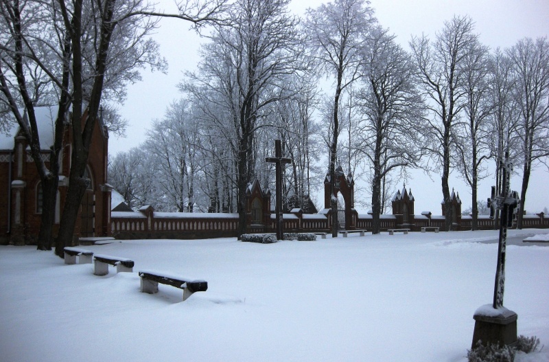 Vaizdas:Gruzdžių bažnyčio šventorius 393.jpg
