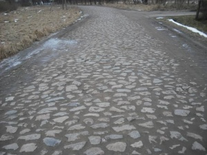 Kelias ,,Velnio  brukis,, Mažeikiuose