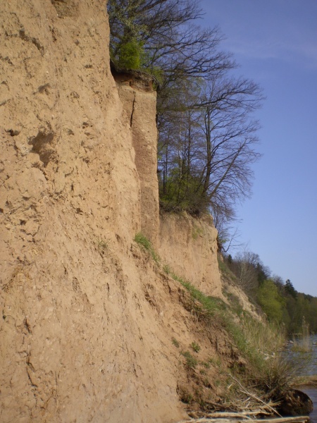 Vaizdas:Dovainonių skardis nuo Kauno marių kranto 345.jpg