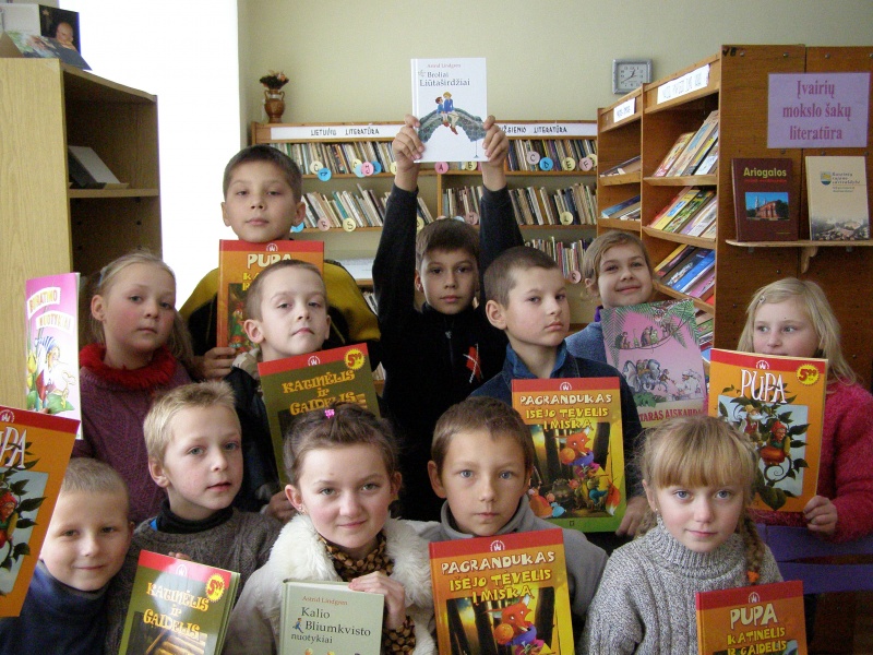Vaizdas:Jauniausi skaitytojai 1000.jpg