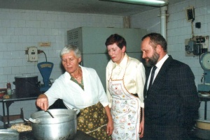 Aldona Matačiūnienė (pirma iš kairės).