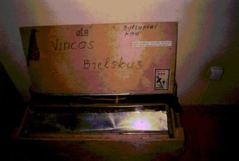 Vaizdas:Sugrįžo V. Bielskaus palaikai.jpg
