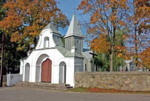 Kelmės r. Šaukėnai. Švč. Trejybės bažnyčia.