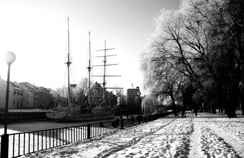 Vaizdas:Danės krantinė , Meridianas 260.jpg