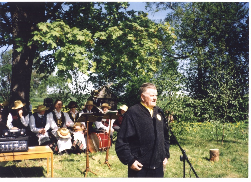 Vaizdas:Image scanned 2009 05 20 at 16 25.jpg