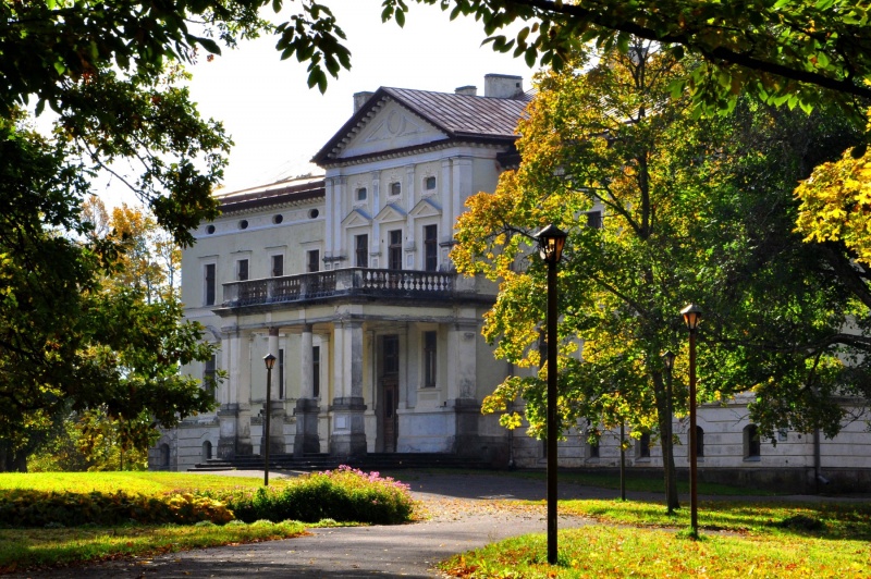 Vaizdas:Sudužusių žibintų spindesys 820.jpg