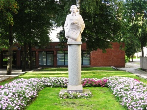 Paminklas Laurynui Stuokai - Gucevičiui