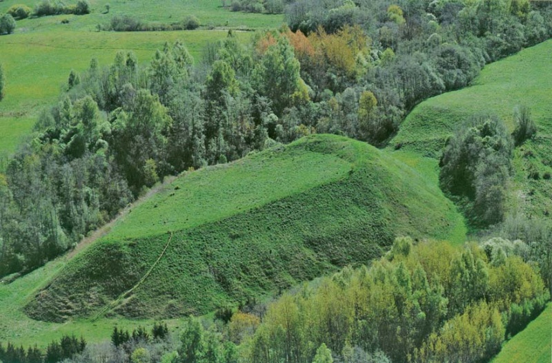 Vaizdas:Užpalių piliavietė- Šeimyniškių piliakalnis 558.jpg