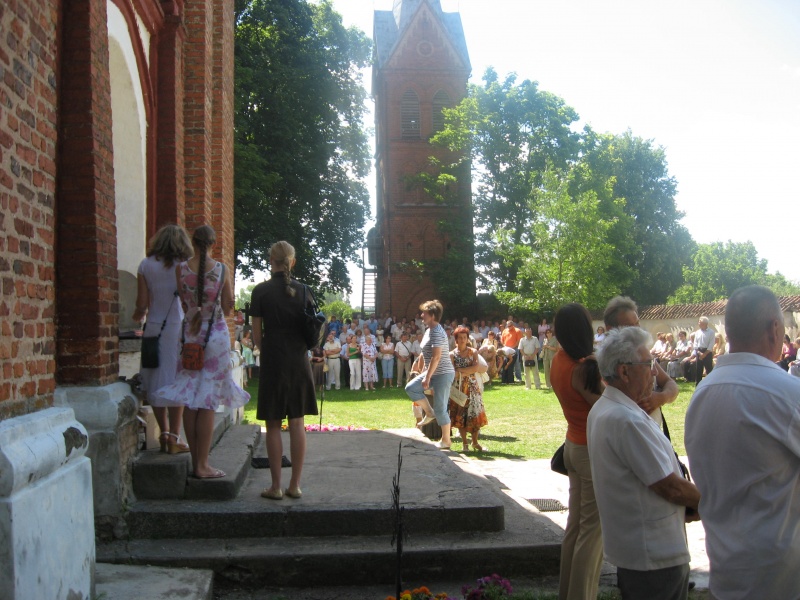 Vaizdas:Šv.Onos atlaidai 07.29.Laukiama vyskupo atvykimo 199.jpg