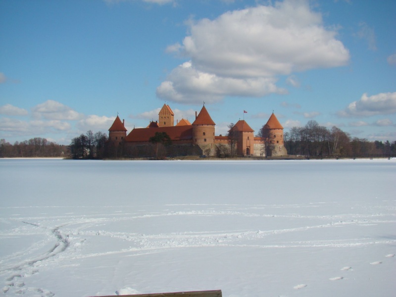 Vaizdas:Trakų pilis pavasarį 677.jpg