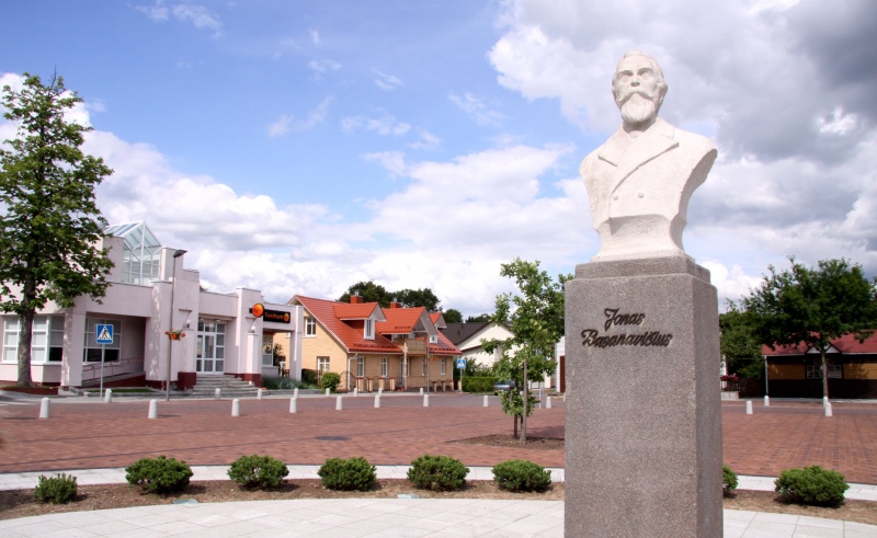Vaizdas:Paminklas Jonui Basanavičiui 622.jpg