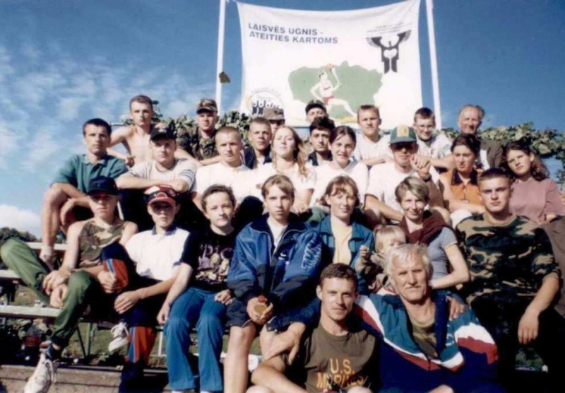 Vaizdas:Su mokiniais troskunieciais astunta.jpg