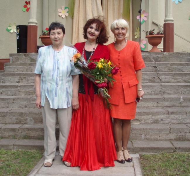 Vaizdas:Evgenija, Nijole ir Audrone 888.jpg