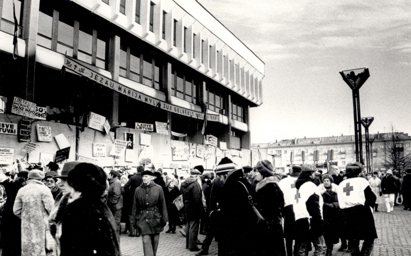 Vaizdas:B21-sausio 13.jpg