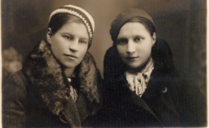 Taurus grožis. Iš 1938 m. nuotraukos ( Rudiškiai )