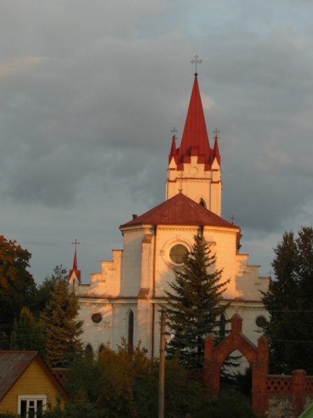Vaizdas:Kuršėnų bažnyčia - ruduo 378.jpg