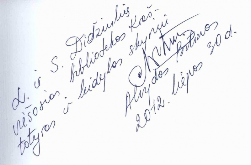 Vaizdas:A. Bitino autografas knygoje 955.jpg