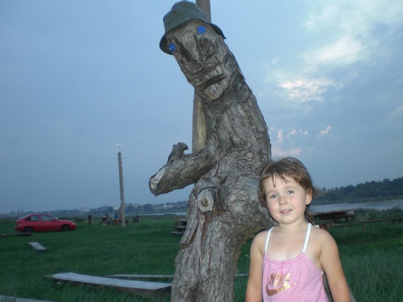 Vaizdas:Žvejo skulptūra. Kiduliai 994.jpg