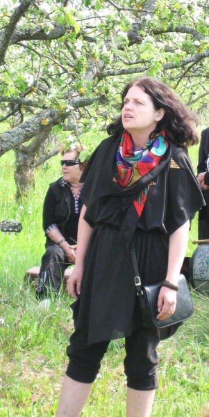 Vaizdas:"Poezija sodų žydėjime" poetė i. S. Naglienė 383.jpg