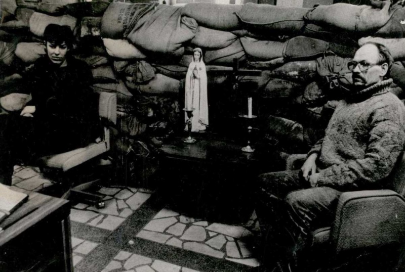Vaizdas:Auksciausios tarybos stabe, 1991.jpg