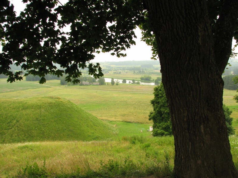 Vaizdas:Kernavės peizažas 906.jpg