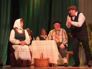 Mėgėjų teatro spektaklis "Kuprotas oželis" (Skaist